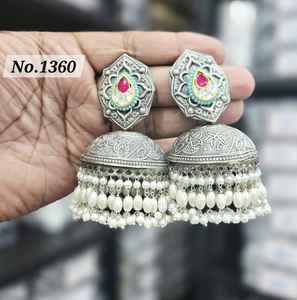 Bijoux indiens Jumka plaqués or, vintage, classiques, en alliage, faits à la main, en forme de cloche, boucles d'oreilles pendantes tendance - Product Image 4