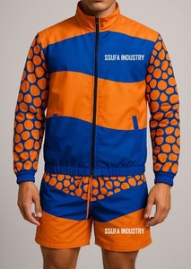 Conjunto de pantalones cortos de nailon/poliéster con capucha para mujer de fabricante personalizado con logotipo bordado personalizado a prueba de viento - Product Image 3