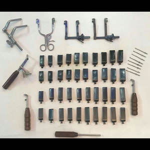 Retractor de Columna Vertebral Cervical Casper, Marco Negro - Product Image 1