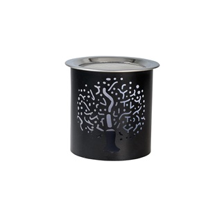 Candelabro decorativo de metal negro y dorado con base de madera, moderno portavelas con diseño para decoración del hogar - Product Image 6