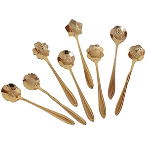 ชุดช้อนสแตนเลสสตีลสีทองที่มีคุณภาพสูงดีไซน์ด้ามยาวที่เป็นเอกลักษณ์สำหรับร้านอาหารงานแต่งงานบ้านโรงแรมจำนวนสั่งซื้อขั้นต่ำ100ชิ้น - Product Image 4