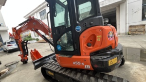 รถขุดขนาดเล็ก Kubota U55-5 5.5 ตัน มือสอง พร้อมใช้งานสำหรับงานวิศวกรรมเทศบาล - Product Image 3