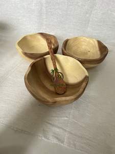 Assiette/plat en bois Saman Taille et design personnalisés de COCO-Eco Vietnam pour les ustensiles de cuisine et les voyages - Product Image 5