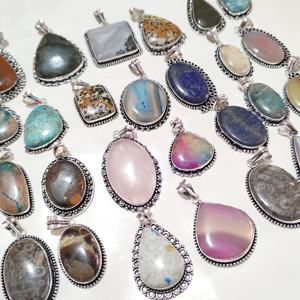 จี้พลอยเกรดพรีเมียมหลากหลายชนิด ตัวเรือนเงินแท้ 925 แบบหุ้ม จี้สำหรับทุกเพศ หินธรรมชาติ คริสตัลบำบัด - Product Image 3