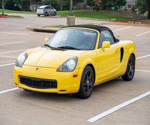 Gran Oferta, Excelente Estado: Toyota MR2 Spyder 2001, Listo para Enviar - Product Image 1