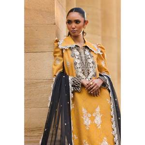 ชุดสูทผ้าซาตินแจ็คการ์ดปักลาย 3 ชิ้น แบบไม่เย็บติดกัน พร้อมผ้าคลุมไหล่ปักลายออร์แกนซ่า รุ่น FE-52001 - Product Image 4