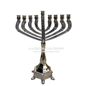 Menorá Judía de Primera Calidad, Candelabro de Metal Navideño, Decoración Hecha a Mano para el Hogar, Fabricante de la India - Product Image 6