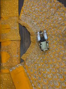 ชุดแต่งงานที่สวยงาม4เมตร flared faux georgette lehenga กับกระป๋องและชั้นผ้าใบ - Product Image 5