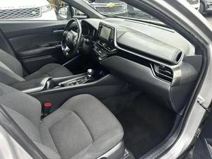 ของเล่น2018ใช้แล้ว .. Ota CHR XLE Premium - Product Image 2