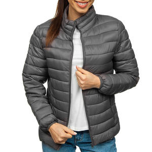 Ventes Flash : Blousons matelassés à fermeture éclair intégrale, brodés, 100% polyester, taille plus, poches zippées, col montant, poignets élastiques - Product Image 2