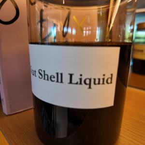 CNSL dégommé, liquide de coque de noix de cajou, matériaux de haute pureté pour les applications de résine, de revêtement et de matériaux de friction - Product Image 4