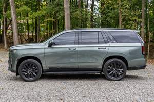 Escalade 2023 4x4 Sport Platinum, inspecté, moteur V8 6,2 litres, très bien équipé, sièges 3ème rangée, non modifié - Product Image 3