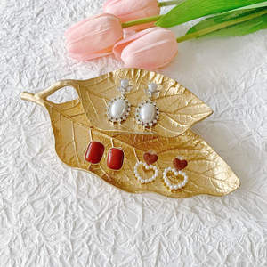 Petit plat en aluminium en forme de feuille, plateau décoratif pour bijoux en or, porte-anneau, organisateur de bijoux. - Product Image 3