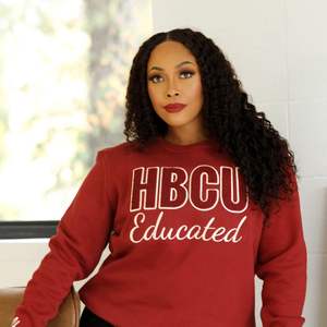 HBCU Delta éduqué Chenille sweat marron et neutre lettres brodées coton mélangé Divine neuf vêtements de sororité grecque - Product Image 2