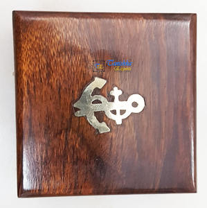 Brújula de bolsillo plana antigua de latón náutico con diseño de ancla Caja de madera marrón y herramienta de navegación de cadena para encontrar dirección - Product Image 5