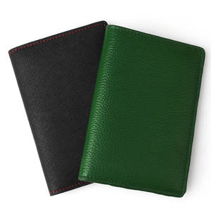 Porte-passeport personnalisé en cuir de voyage, étui personnalisé, porte-passeport design - Product Image 1