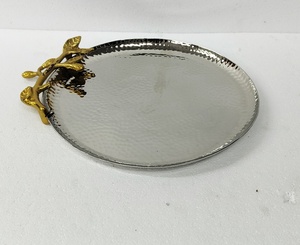 Ensemble de 2 plateaux de service pour la maison Hôtel Ustensiles de cuisine Couleur dorée pour cuisine et restaurant Plateau de service moderne en aluminium - Product Image 4