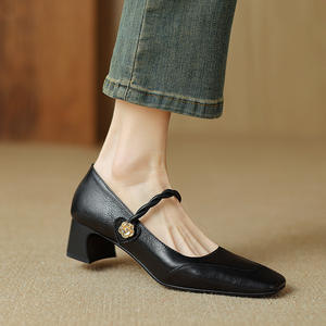 Escarpins chics pour femmes à talon chaton, bout pointu, à enfiler, confortables pour le bureau et le quotidien, talons de soirée avec strass - Product Image 4