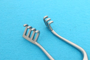 Weitlander Retractor 3x4ทำจากสเตนเลสสตีลเกรดสูงมีปลายแหลมทื่อ130มม. ได้รับการรับรองจาก CE สำหรับการผ่าตัด - Product Image 3