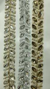 Rubans et lacets brodés à la machine sur mesure de divers modèles et couleurs pour robes de mariée - Product Image 5