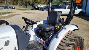 Tractor Utilitario Compacto 2025R, 18 HP, 4WD, Transmisión por Engranajes, Multifuncional, Versátil para Trabajos Agrícolas, Alto Rendimiento, Bajo Mantenimiento - Product Image 4