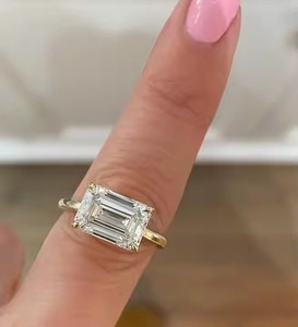 Délicat 2 carats laboratoire cultivé taille émeraude diamant Solitaire bague de fiançailles classique promesse de mariée bijoux fins pour la fête de mariage - Product Image 4