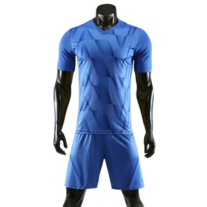 เสื้อฟุตบอลเสื้อท่อนบนผ้าโพลีเอสเตอร์สีระเหิด100% สำหรับผู้ชายชุดเสื้อฟุตบอลออกแบบได้ตามต้องการพร้อมโลโก้ - Product Image 2