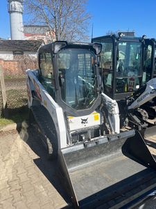Cargadoras compactas Bobcat T450 usadas, a gasolina, con capacidad de cazo de 5.1m y bajo consumo de combustible, en venta. - Product Image 5