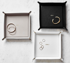 Boîte à bijoux en cuir et mdf de forme carrée en laiton AK de couleur blanche Lot de 2 boîtes décoratives pour vaisselle - Product Image 4