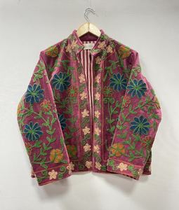 Chaqueta Suzani de Terciopelo Bordada a Mano con Diseño Floral, Prenda Exterior Boho Étnica para Mujer, Ropa Casual - Product Image 2