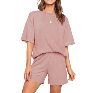 Camiseta y pantalones cortos de cuello redondo de patrón sólido Twinset informal de verano Unisex de alta calidad para ropa de sudor o uso diario - Product Image 1