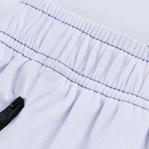 Short de basket-ball avec broderie de gym pour hommes en maille officielle à rayures de poche, logo OEM personnalisé - Product Image 4