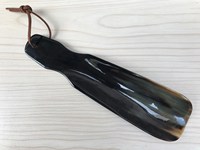 Créations de luxe Omar : Ange sculpté à la main en corne véritable, robuste, écologique, en matériau organique, gravé au laser, art populaire, 12 pouces