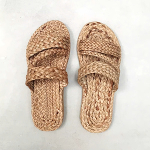 Handmade Straw <b>Slides</b> with Shell Flower Decoration Closed Toe Lightweight Heart Pattern Summer Breathable Indoor Outdoor Wear - Product Image 5