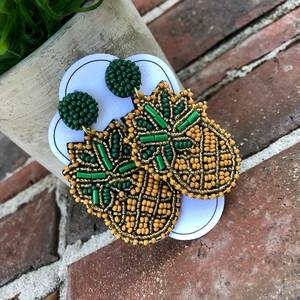 Pendientes de cuentas bohemias con flecos en cascada Andy de diseño turquesa, regalo de joyería único - Product Image 1