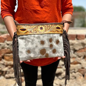Nuevo bolso cruzado con flecos de cuero de vaca para mujer, bolso cruzado de cuero tallado a mano, bolso cruzado Floral a mano - Product Image 2