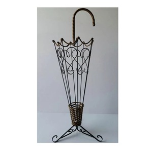 Support de parapluie en métal robuste avec base en acier lourd, idéal pour les patios extérieurs, les jardins, les parapluies de marché et l'utilisation au bord de la piscine - Product Image 6