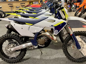 OFFRE DE REMISE Nouveau 2025 Husqq varna Motos Dirt Bike Moto TE150 à vendre - Product Image 2