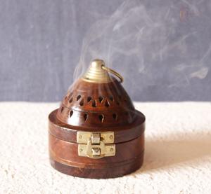 Quemador de Incienso de Madera Religioso de Primera Calidad con Diseño Artesanal 100% Natural y Duradero para Aromaterapia y Meditación - Product Image 1