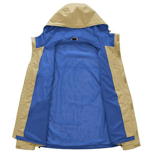 2025 al aire libre impermeable suave Shell chaqueta con capucha para hombre correr senderismo lluvia chaqueta personalizada al aire libre hombres chaqueta de montaña para hombres - Product Image 5