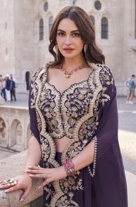 ชุดเดรสผ้าไหม Banarsi ชุดเดรสพื้นเมืองอินเดียและปากีสถานสำหรับสาวๆดีไซน์เนอร์แบบทันสมัย - Product Image 2