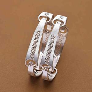 กำไลข้อมือเงินแท้ 925 สำหรับผู้หญิง ยี่ห้อ Sri Jaya แบบขายส่ง - สไตล์อินโด-เวสเทิร์น เครื่องประดับแฟชั่นสำหรับงานแต่งงาน บรรจุภัณฑ์แบบห่อฟองอากาศ - Product Image 1