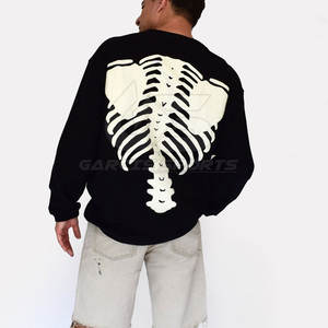 Sweat-shirt à imprimé bouffant pour hommes, pull oversize à épaules tombantes avec illustration 3D audacieuse pour le streetwear urbain moderne - Product Image 3