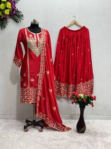 ENSEMBLE DE COSTUME LOURD PAKISHTANI SHARARA - Product Image 2