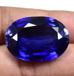 Pierre précieuse ovale en verre bleu royal pour la fabrication de bijoux, fabriquée en Inde - Product Image 4