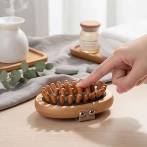 Peigne à cheveux en bois poli naturel, écologique, à dents larges, antistatique, outil pour le cuir chevelu - Product Image 4