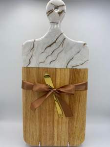 Tabla de cortar de resina epoxi de madera de teca hecha a mano única, tabla de cortar de resina de río oceánico para servir alimentos - Product Image 3