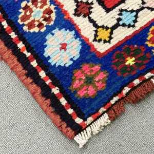 Tapis turc Herki 2,7 x 13 pieds, tapis vintage, tapis en laine rouge à motifs floraux - Product Image 4