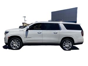 Sharp Dark 2024 Suburban High Country 4x4 Conduite à Gauche Sièges en Cuir d'Occasion Troisième Rangée de Sièges Navigation Bluetooth - Product Image 2