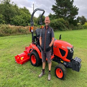 Vente en gros BX261 tondeuse à gazon 2 temps 196cc moteur 58v tension fiable design industriel qualité supérieure livraison rapide - Product Image 1